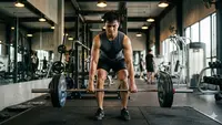 Teknik vs Beban: Mana yang Lebih Penting Saat Latihan di Gym?