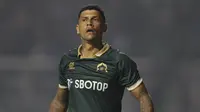 Pemain Tira Persikabo, Ciro Alves, saat melawan Arema FC pada laga Shopee Liga 1 di Stadion Pakansari, Bogor, Senin, (2/3/2020). Tira Persikabo takluk 0-2 dari Arema FC. (Bola.com/M Iqbal Ichsan)