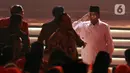 Menteri Pertahanan Prabowo Subianto memberi hormat saat menghadiri pembukaan Rakernas I dan HUT ke-47 PDI Perjuangan di JIEXPO Kemayoran, Jakarta, Jumat (10/1/2020). Rakernas bertajuk 'Solid Bergerak Wujudkan Indonesia Negara Industri Berbasis Riset dan Inovasi Nasional'. (Liputan6.com/Johan Tallo)