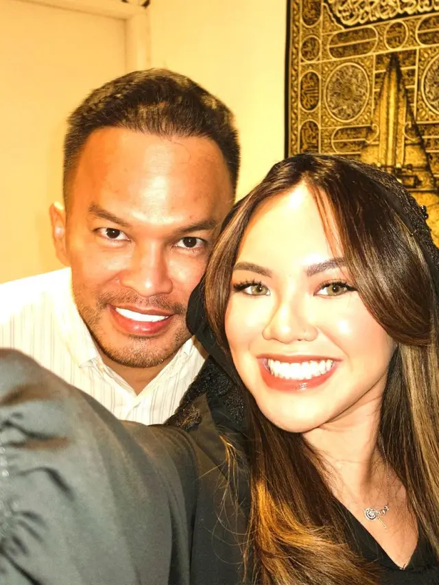 Tampul Kompak, Ini 6 Potret Lebaran Faizal Harris Bareng Anak dan Mantan Istri