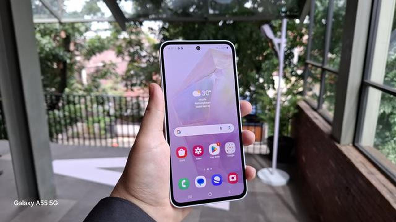 Hands-on Samsung Galaxy A35 5G, HP 4 Jutaan yang Siap Diajak Content Creation (Liputan6.com/Robinsyah Aliwafa Zain)