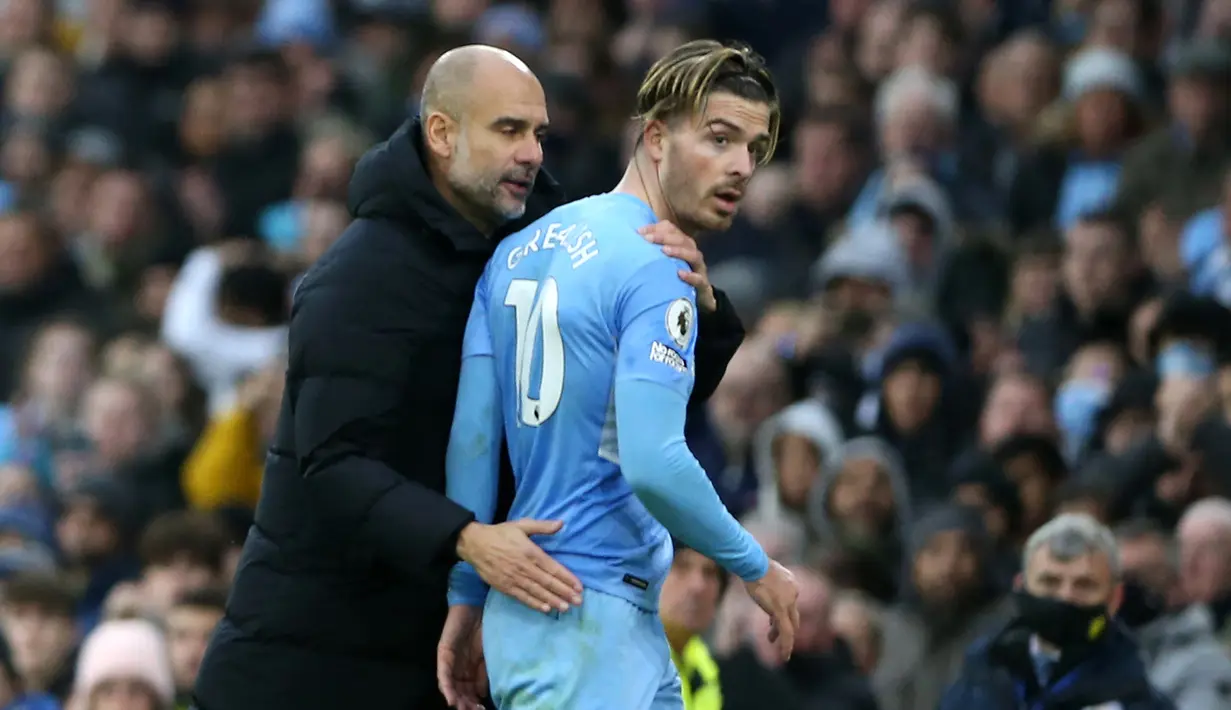 Aston Villa melepas Jack Grealish ke Manchester City pada awal musim 2021/2022 dengan nilai transfer sebesar 117,5 juta euro. Selama 10 musim berseragam Aston Villa, ia total tampil dalam 213 laga di semua ajang dengan torehan 32 gol dan 43 assist. (AFP/Nigel Roddis)