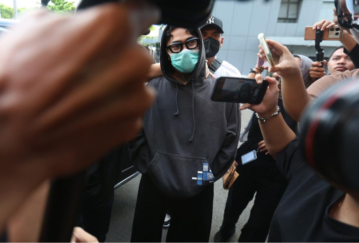FOTO: Onadio Leonardo Jalani Asesmen di BNNP DKI Usai Ditangkap Kasus Narkoba