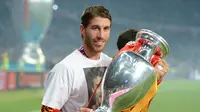 Bek Real Madrid Kenang Pesta Juara di Kiev