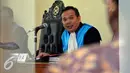 Hakim ketua Ujang Abdullah menolak eksepsi tergugat (Menpora) mengenai keabsahan status Ketua Umum PSSI La Nyalla Mattalitti sebagai penggugat SK Kemenpora, Jakarta, Selasa (14/7/2015). (Liputan6.com/Yoppy Renato)