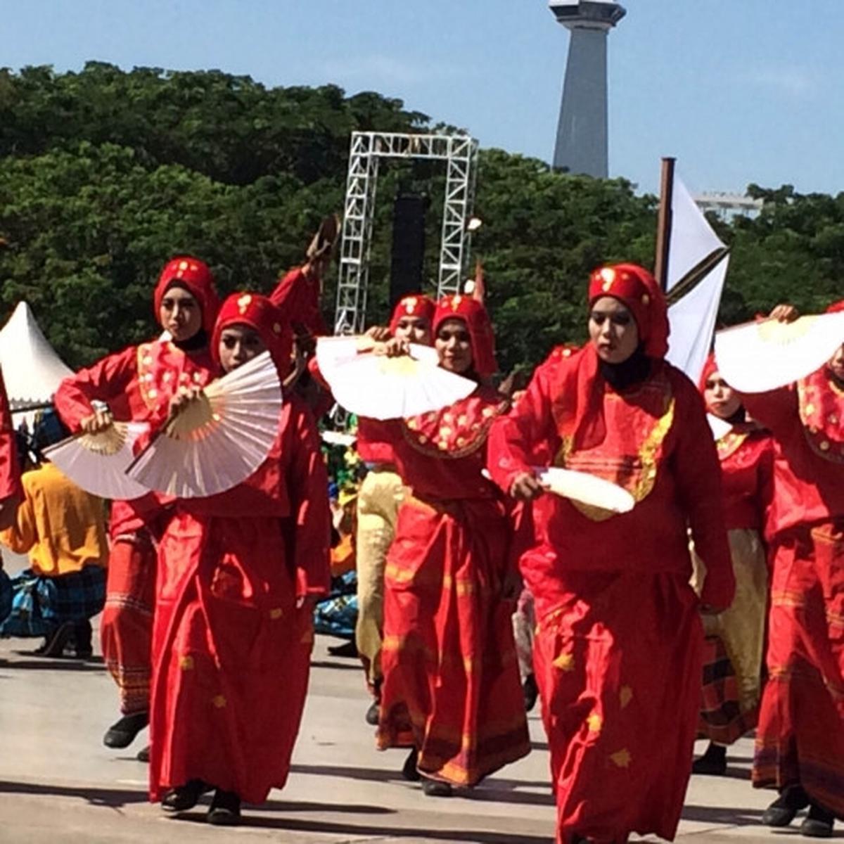 Presiden Jokowi hadiri pembukaan Muktamar Muhammadiyah di Makassar
