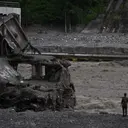 Berbekal Pinjaman Rp 200 Ribu, Ayah Cari Putranya Usai Banjir Bandang Nepal