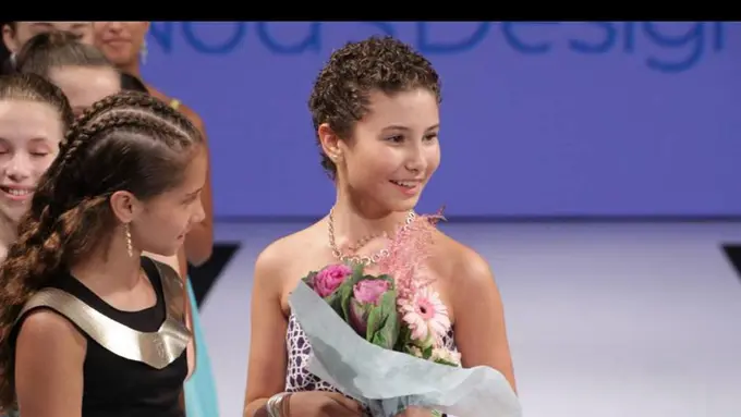 Bocah ‘Cancer Survivor’ Pukau Dunia dengan Pergelaran Busana