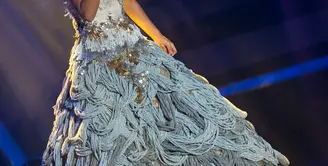 Evi Masamba di final Dangdut Academy 2. (Foto: Desmond Manullang/Bintang.com)