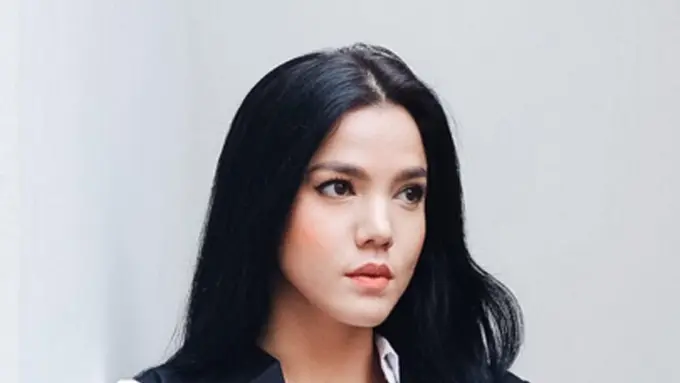 [Bintang] Alice Norin