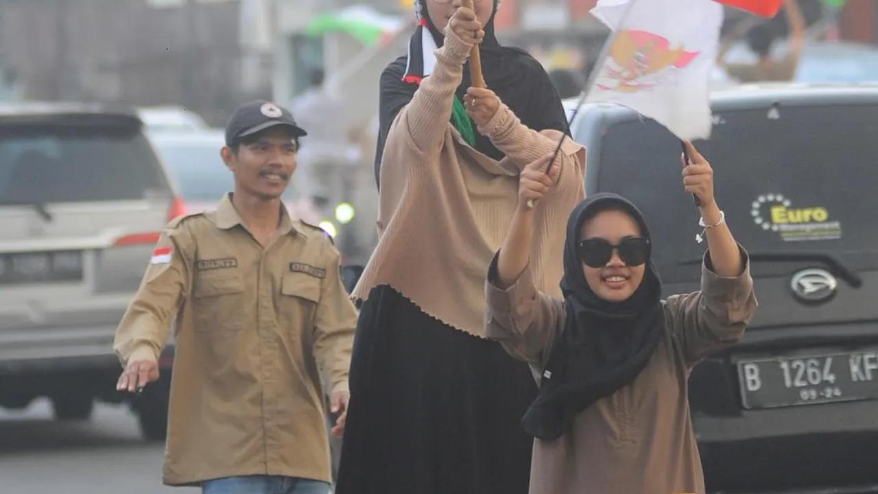Aksi penggelangan dana tersebut dilakukan di Jalan Raya Parung-Bogor, Kemang, Bogor.