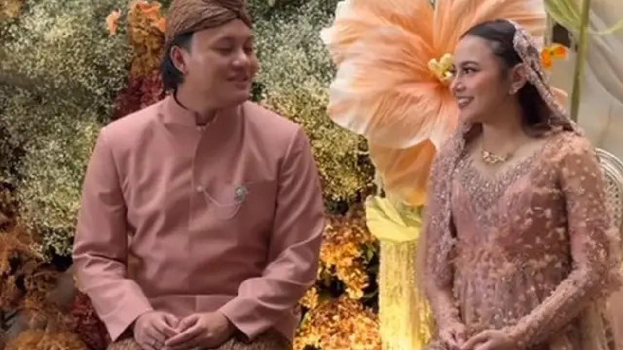 6 Momen Mahalini Wudhu dan Baca Al-Fatihah di Acara 7 Bulanan, Dituntun Rizky Febian