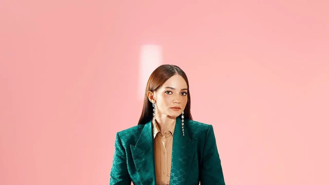 Enzy Storia pemilik zodiak Leo yang fashionable