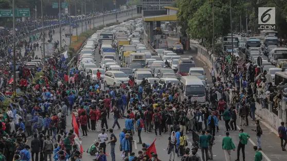 Ada Demo 27 Agustus, Polisi Sekat Massa dari Luar Jawa Menuju Jakarta