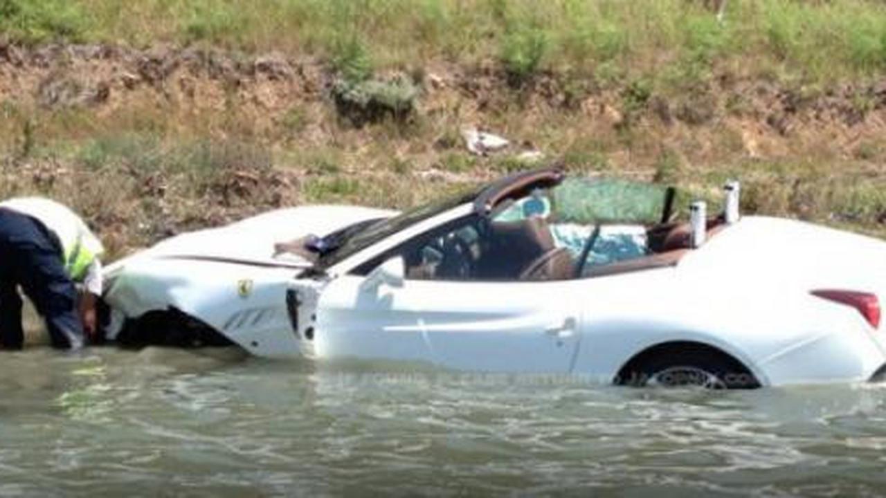 Test drive supercar berujung mancing mania