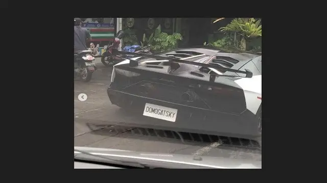 Foto Lamborghini Aventador Berplat Nomor DOMOGATSKY yang Disita Polda Bali. (Foto: Instagram @niluhdjelantik).