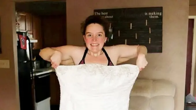 [Bintang] Gaun Pengantin