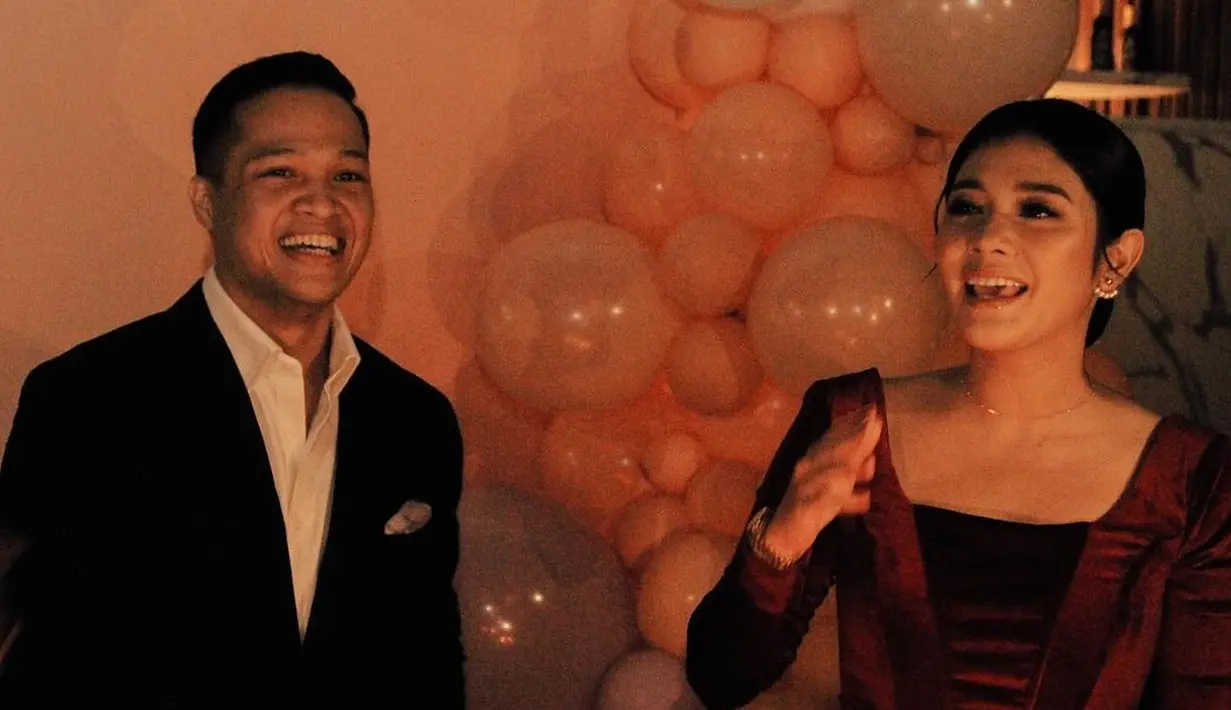 <p>Jalinan asmara Naysila dan Arfito mulai diperlihatkan ke publik pada pertengahan 2022. Pasangan ini mengunggah foto kebersamaan di akun Instagram masing-masing. [Foto: Instagram/naymirdad]</p>