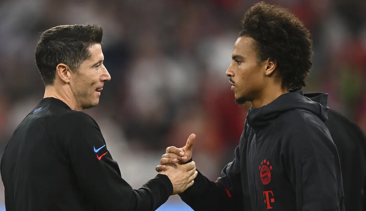Laga di Grup G Liga Champions menjadi momen pertama kali Lewandowski melawan mantan klubnya. (AP/Andreas Schaad)