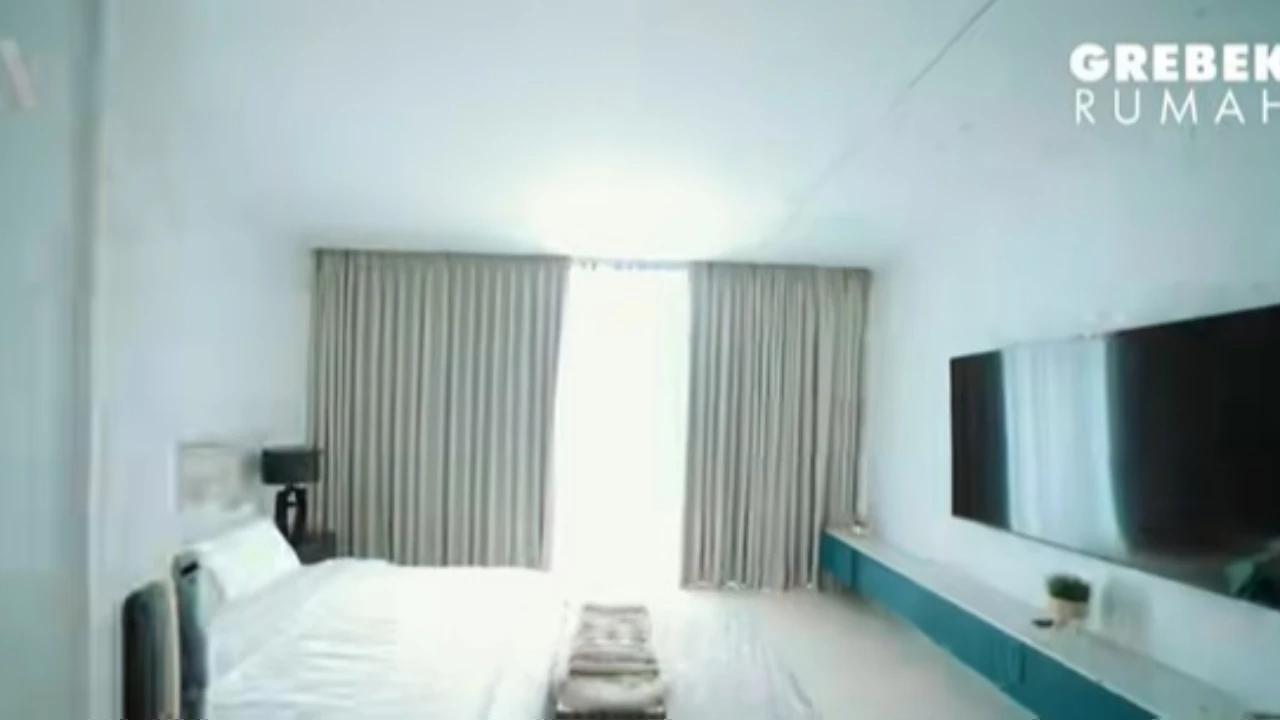 Elegan dan Berkelas, Potret Kamar Tidur Aura Kasih Bernuansa Serba Putih Bikin Betah