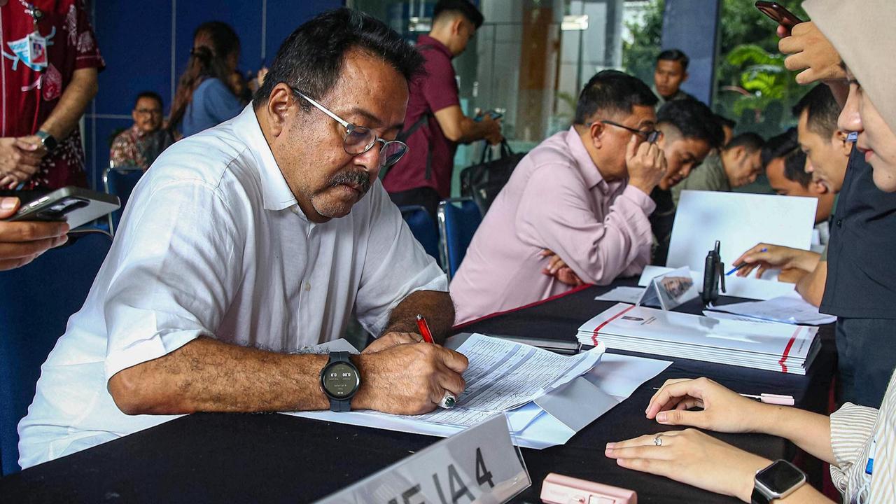 FOTO: Pemeriksaan Kesehatan dan Pengambilan Tanda Pangkat Kepala Daerah Terpilih Hasil Pilkada 2024