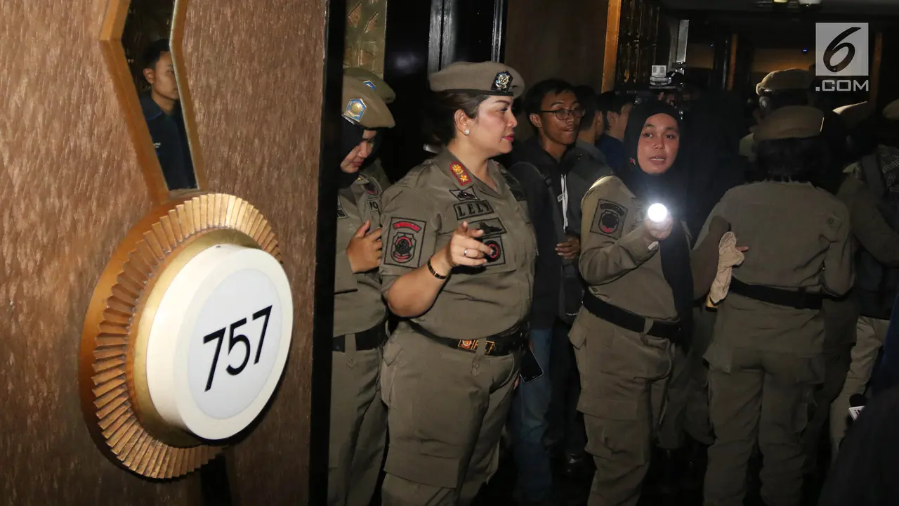 Tanpa Perlawanan, Srikandi Satpol PP Geruduk Sense Karaoke
