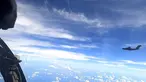 Foto yang diambil pada 31 Mei 2021 dan dirilis pada 1 Juni 2021 menunjukkan pesawat Ilyushin Il-76 milik China PLAAF yang menurut otoritas Malaysia berada di wilayah udara di atas zona maritim Malaysia dekat pantai negara bagian Sarawak di pulau Kalimantan. (Royal Malaysian Air Force via AP)