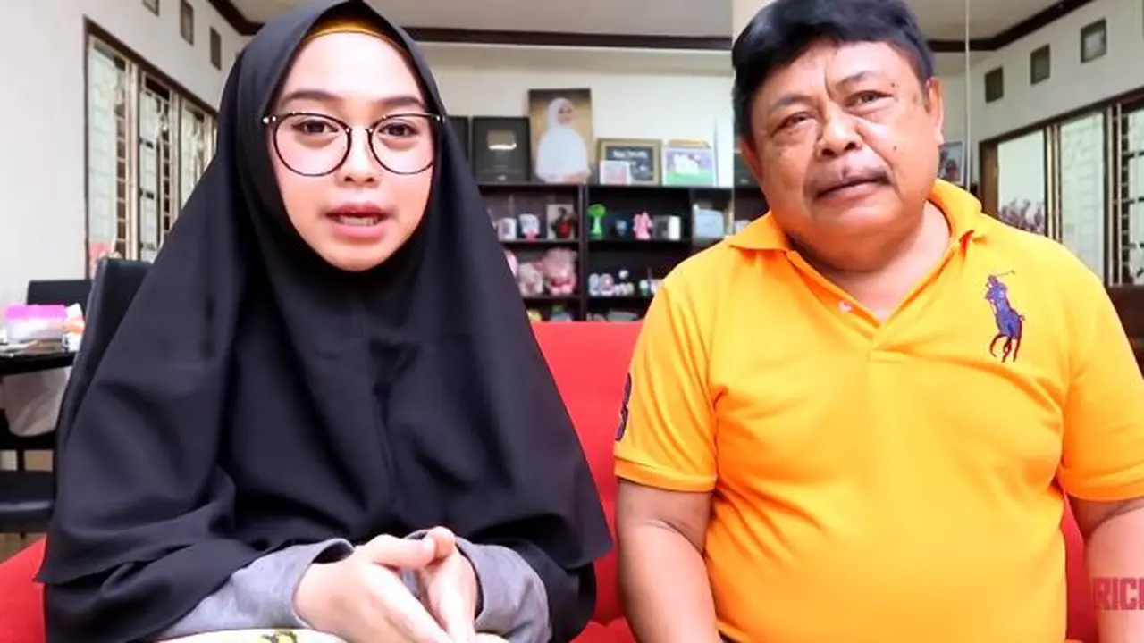 7 Momen Kenangan Oki Setiana Dewi dan Ria Ricis Bersama Sang Ayah Sebelum Meninggal