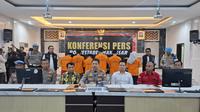 Polrestabes Makassar tetapkan 6 tersangka kasus sindikat joki UTBK-SNBT (Liputan6.com/Fauzan)