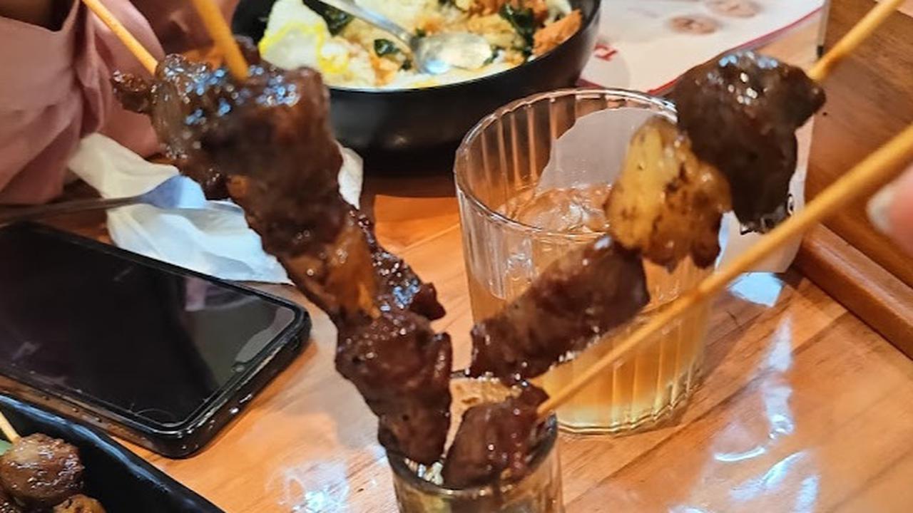 Mencicipi Sate Celup di Jakarta, Pakai Daging Tenderloin Sapi dan Dibakar Pakai Batu Vulkanik
