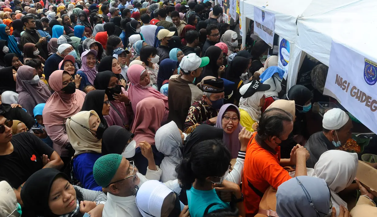 Acara puncak HUT Kota Depok juga ada pentas fashion show dari semua perangkat daerah dan juga camat di lingkungan Pemerintah Kota Depok. (merdeka.com/Arie Basuki)