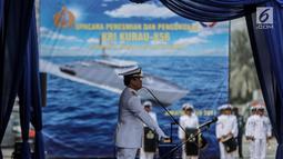 Kasal Laksamana TNI Ade Supandi meresmikan armada baru KRI Kurau 856, Jakarta, Kamis (6/7).  Direncanakan dari total 42 unit akan memenuhi kebutuhan armada baru bagi 14 Lantamal TNI AL di seluruh Indonesia. (Liputan6.com/Faizal Fanani)