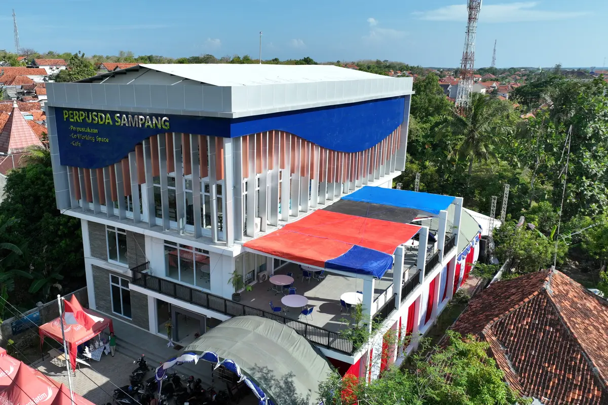 Gedung Perpus Sampang