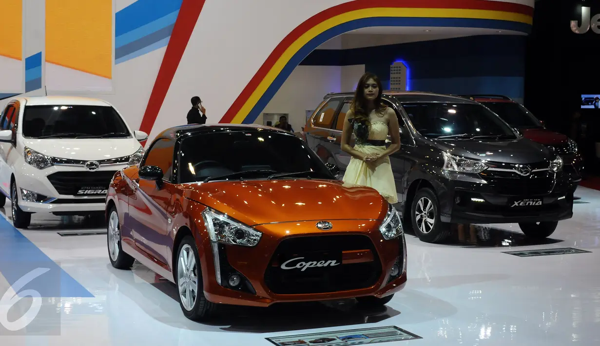 Deretan salah satu merek mobil yang dipamerkan di Indonesia Internasional Motor Show (IIMS) 2017 di Jakarta, Kamis (27/4). 30 merek kendaraan roda dua maupun roda tiga dipamerkan hingga 7 Mei mendatang. (Liputan6.com/Helmi Fithriansyah)