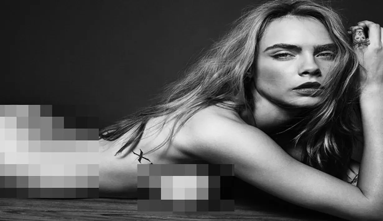 Cara pun setuju saat diminta beraksi di sampul majalah Esquire edisi September 2016. Tak hanya itu saja, Cara menunjukan pose bugil tanpa sehelai benang pun. (Esquire/Bintang.com)