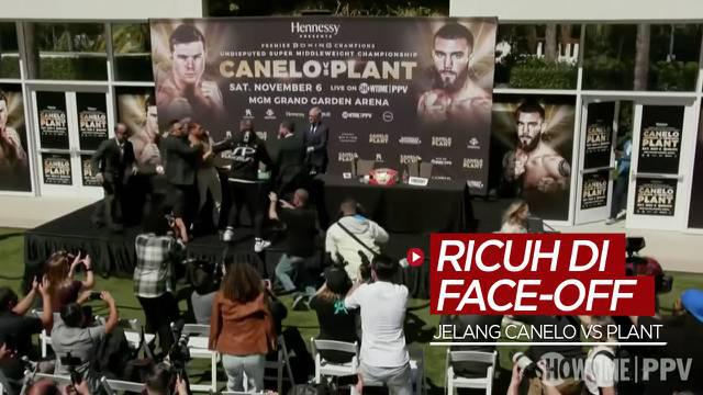 Berita video momen face-off antara Canelo Alvarez dengan Caleb plat jelang laga tinju mereka berlangsung ricuh, Selasa (21/9/2021) waktu setempat.