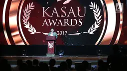 Kepala Staf TNI Angkatan Udara (Kasau) Marsekal TNI Hadi Tjahjanto memberikan sambutan dalam acara KASAU Award di Jakarta, Sabtu (25/11). KASAU Award merupakan ajang untuk para jurnalis dalam pemberitaan TNI AU. (Liputan6.com/Angga Yuniar)