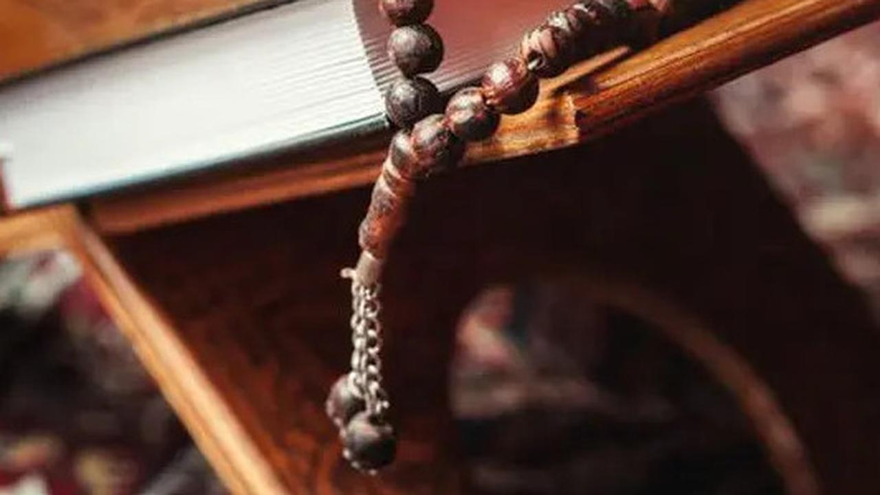 Mengapa Nuzulul Qur'an Diperingati 17 Ramadhan, Padahal Al-Qur'an Turun di Malam Lailatul Qadar?
