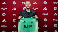 Maarten Paes resmi gabung Ajax. (Ajax)
