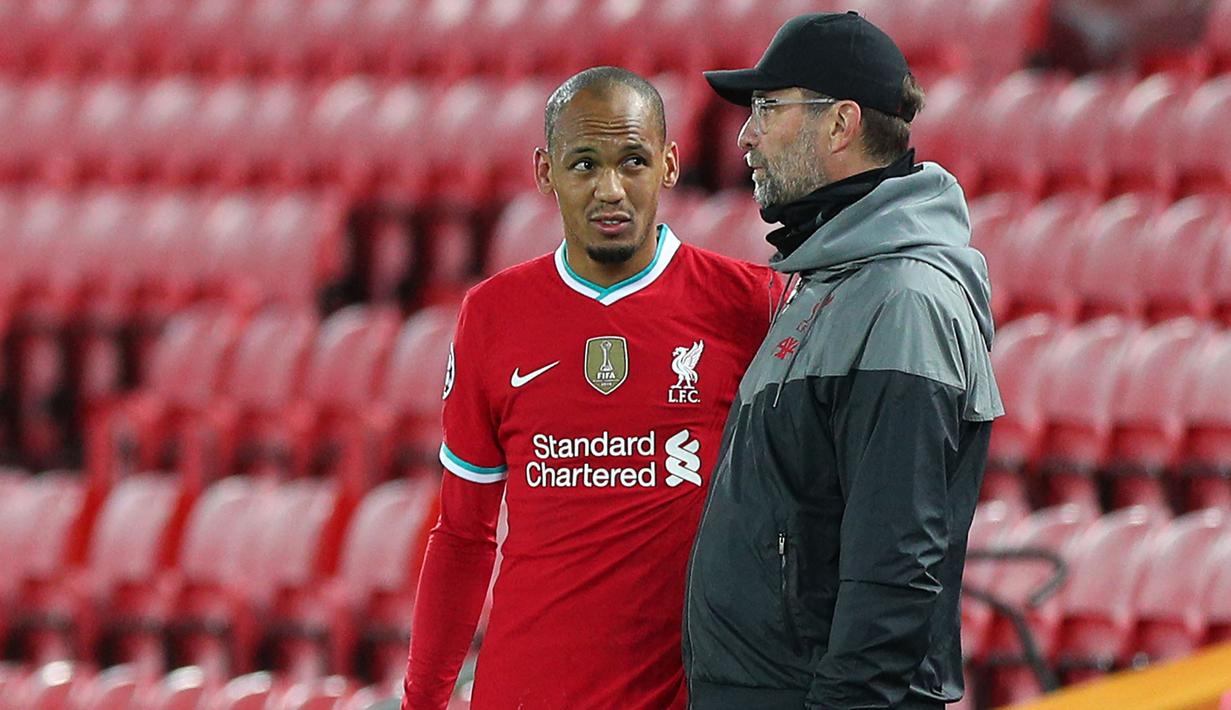 Fabinho adalah aset penting Liverpool sejak didatangkan pada 2018 lalu. Ia merupakan pesepak bola yang bisa bermain sebagai gelandang bertahan, gelandang tengah, dan bahkan sebagai bek tengah jika dibutuhkan. Di bawah asuhan Klopp, Fabinho telah memainkan 147 pertandingan. (AFP/Peter Byrne)