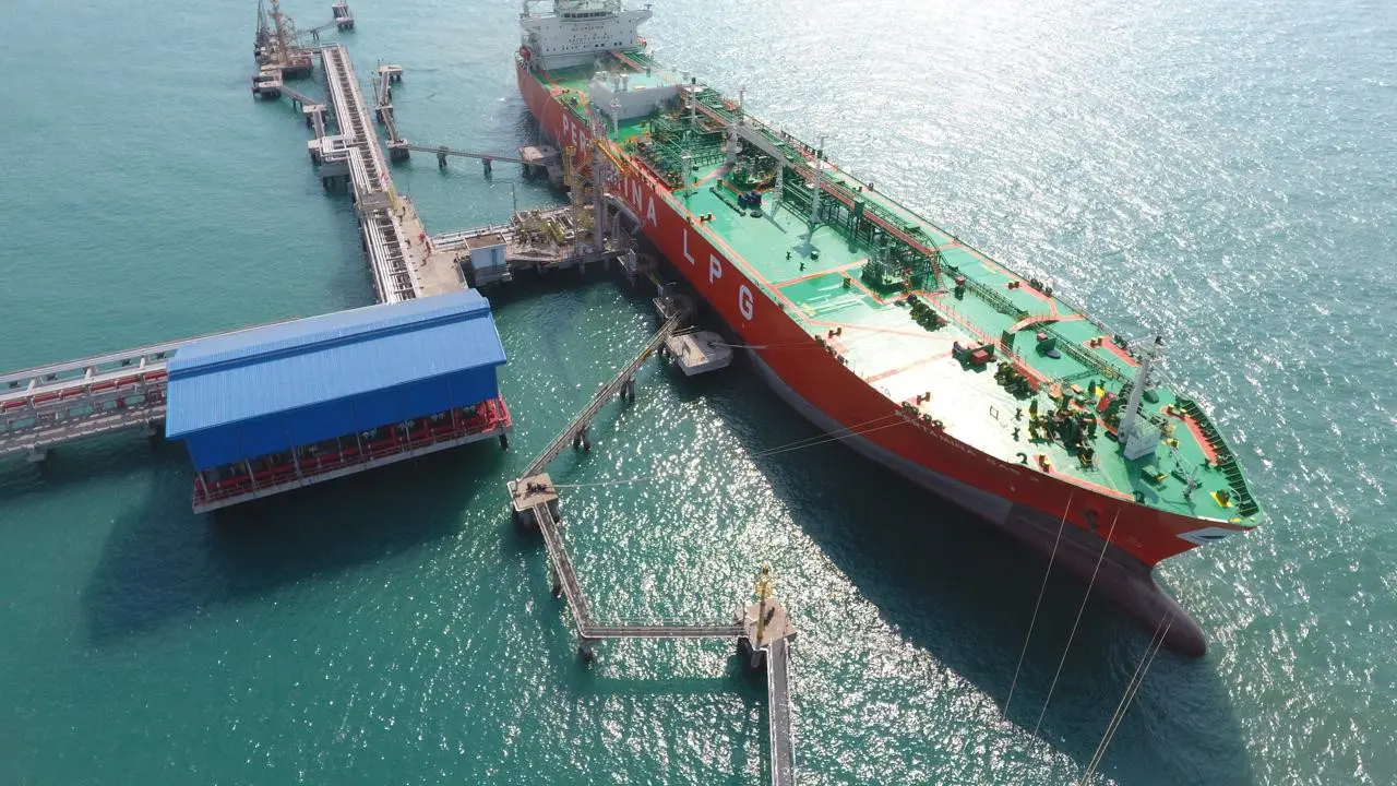 Kapal milik PT Pertamina International Shipping (PIS). Dok PIS