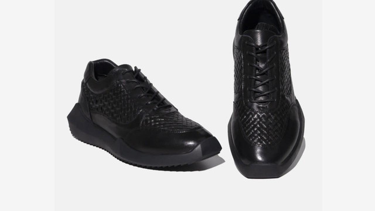 17 Merk Sepatu Lokal dengan Kualitas Premium dan Harganya Lebih Masuk Akal