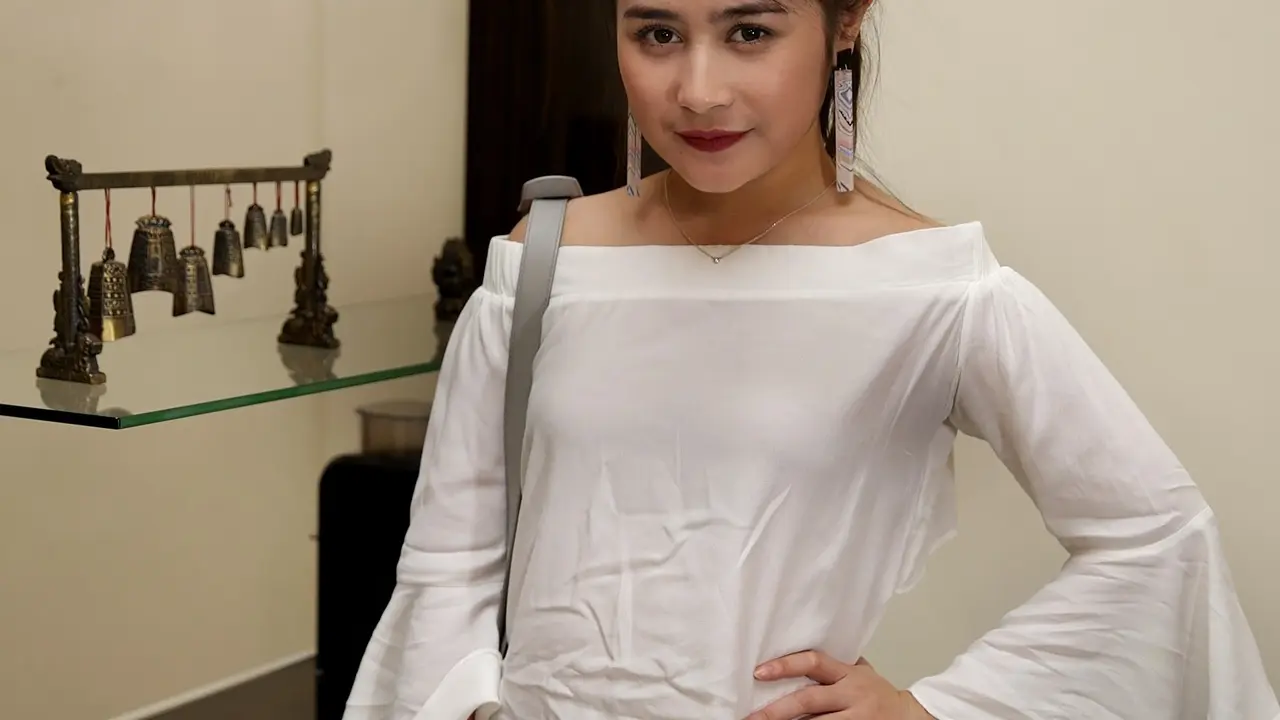 [Bintang] Prilly Latuconsina