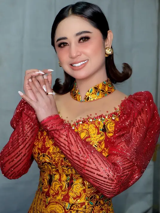 Dewi Perssik (Instagram/dewiperssik9)