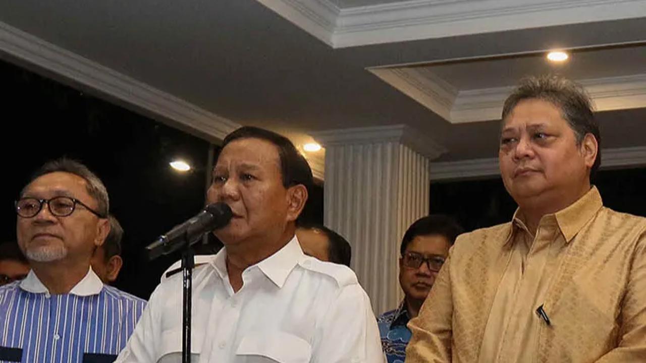 Prabowo Soal Gibran Tak Hadir Deklarasi Cawapres: Ada Rapat di Solo