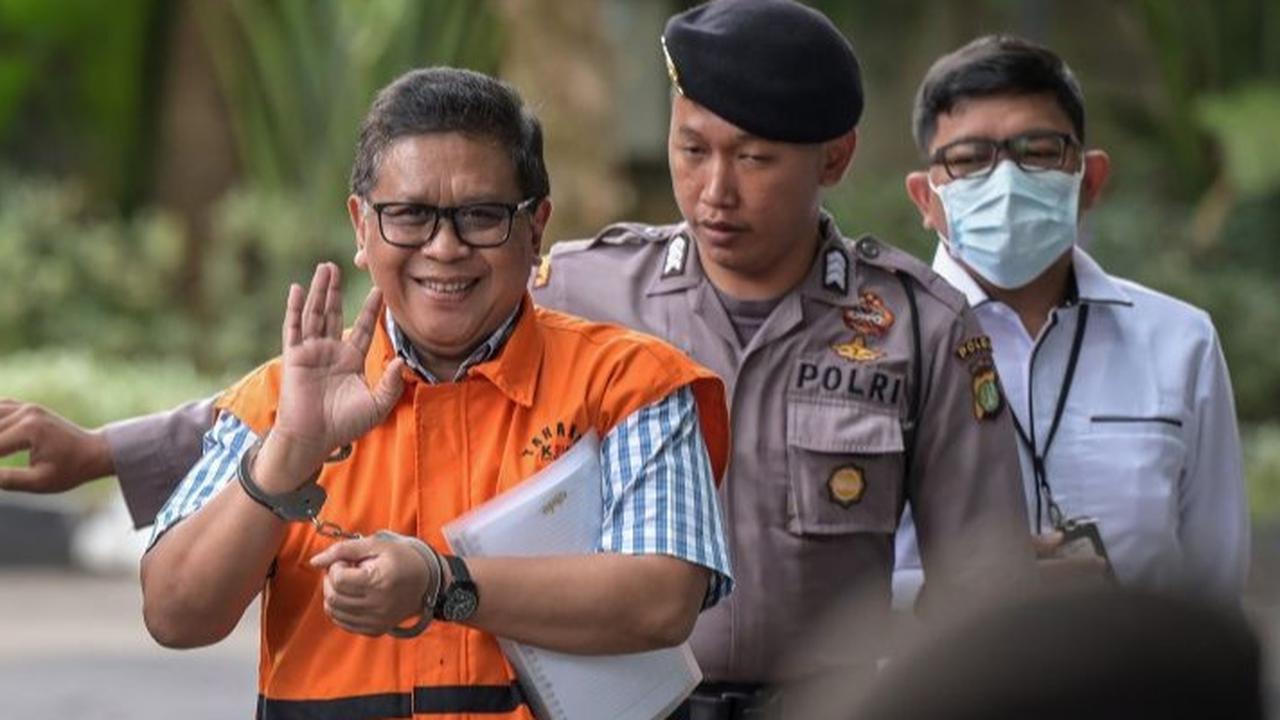 VIDEO: Ronny Talapessy Protes Kasus Hasto di KPK: Tahanan Politik yang Dijerumuskan