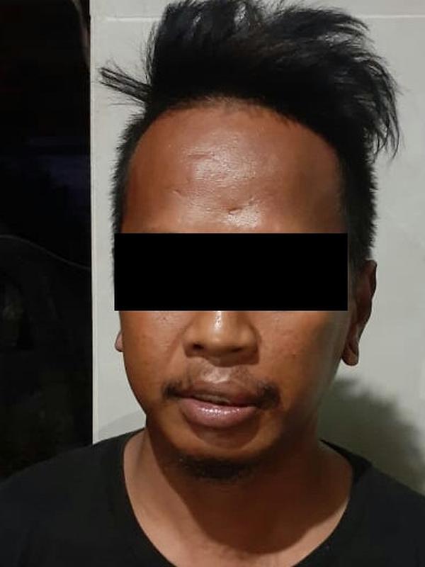 Polisi Kupang menangkap pelaku penganiayaan dalam pesta Ultah di Kupang. (Foto: Liputan6.com/Ola Keda)