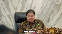 Menko Bidang Perekonomian Airlangga Hartarto saat Rapat Koordinasi Komite Kebijakan Pembiayaan KUR bagi UMKM. (Foto: ekon.go.id)