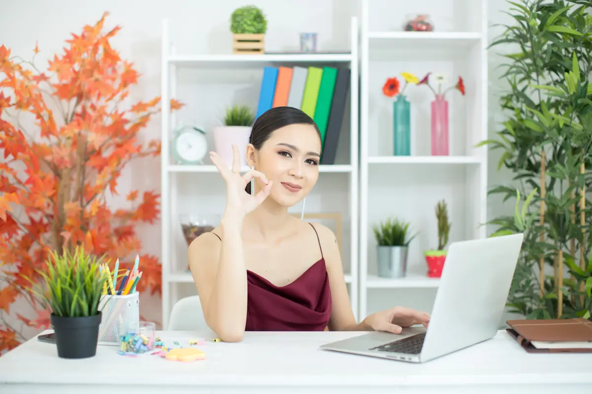 perempuan bekerja