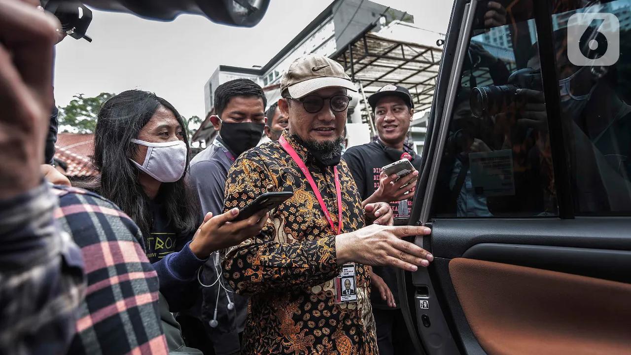 Menurut Novel, bukan kali pertama Firli Bahuri bertemu atau berhubungan dengan pihak berperkara. Selama ini perkara-perkara yang bersangkutan tidak pernah dilaporkan atau diperiksa dengan jujur.<br>